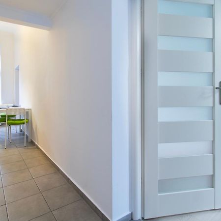 Light Apartment Zyblikiewicza Street Cracóvia Exterior foto